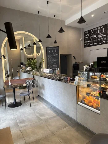 LODZIARNIA KAWIARNIA WŁOSKA ROBOTA- GLIWICE RYNEK - Restauracja