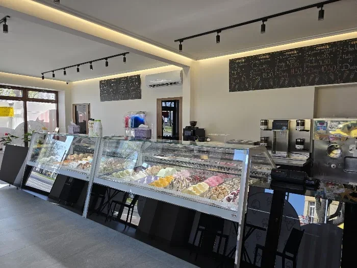 Lodziarnia"Kremowa" - Restauracja Dęblin