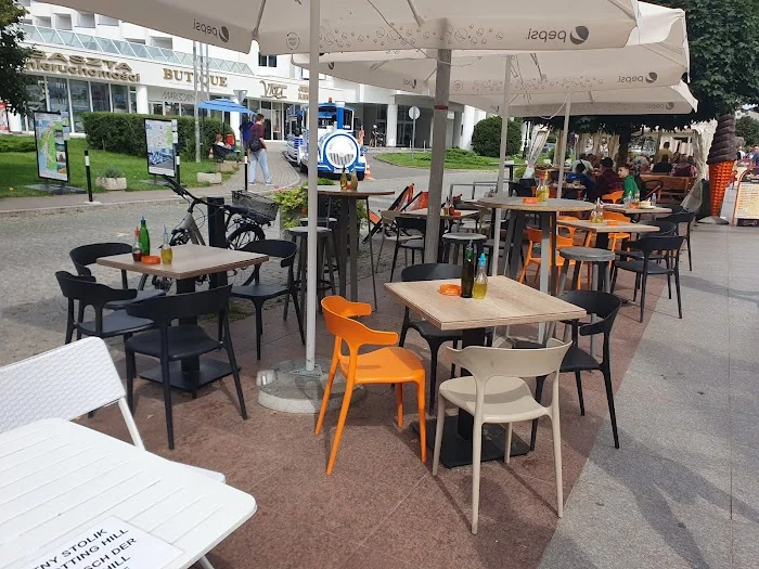 Między Nami Pizza Bar Międzyzdroje - Restauracja