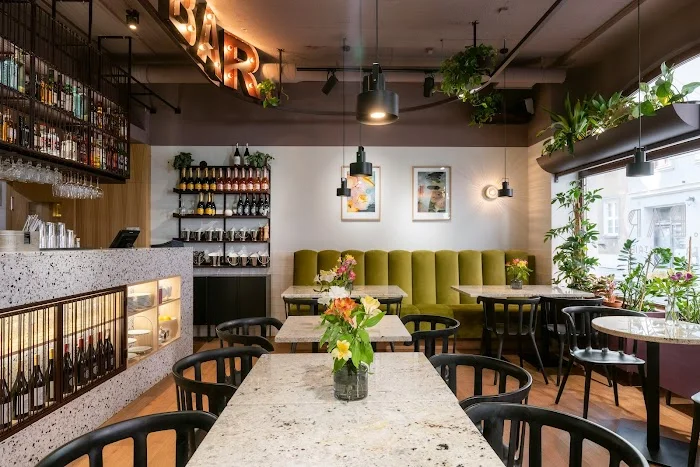 MO.BAR   śniadanie   lunch   kolacja - Restauracja Poznań