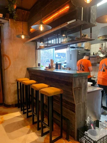 MOKUZAI SUSHI & RAMEN