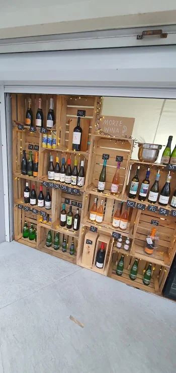 Morze Wina? Dobre, zawsze zimne wino w Jastarni - Restauracja Jastarnia