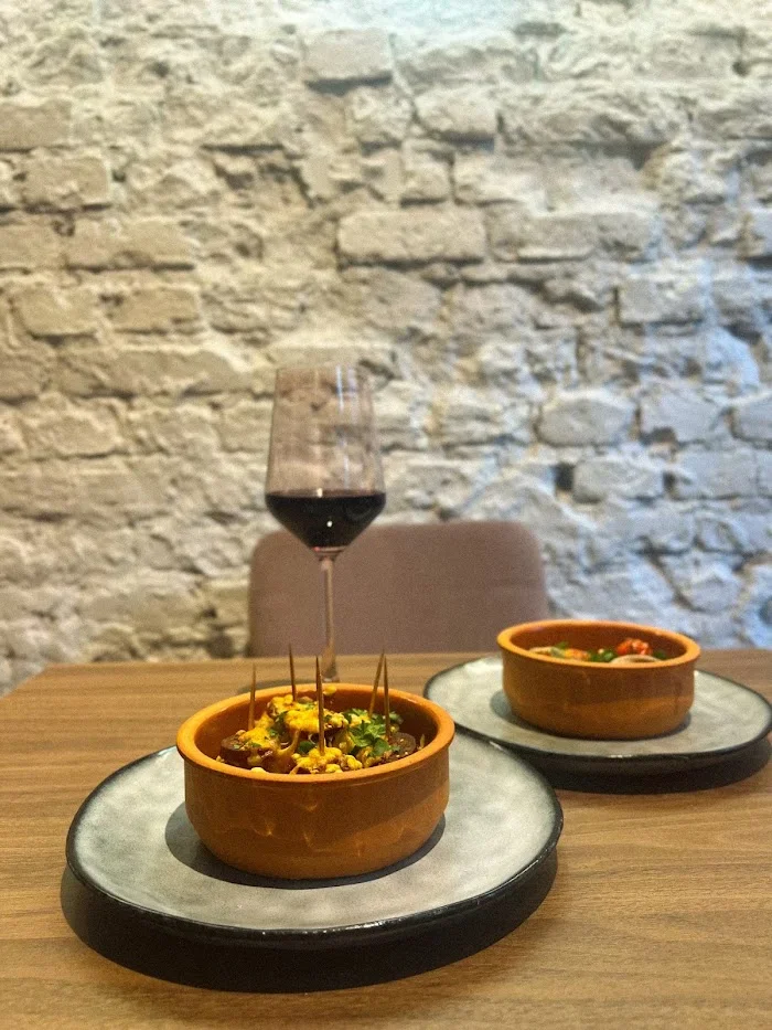 Niewinność Wine Bar - Restauracja Warszawa