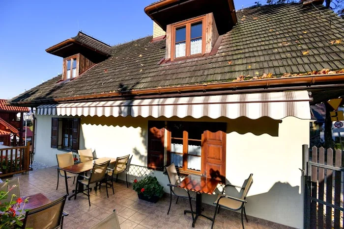 - Pensjonat "Pod Wietrzną Górą" - Restauracja Kazimierz Dolny