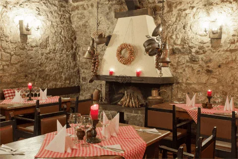 Piwnica pod Kominkiem - Restauracja Kraków