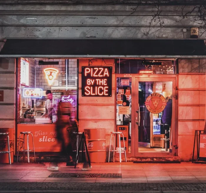 PIZZA by the SLICE - Restauracja Warszawa