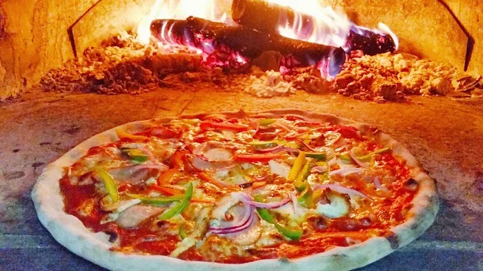 Pizza Foodtruck Żarłok - Restauracja Włocławek