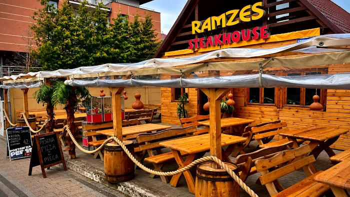 Pizzeria Ramzes Steakhouse - Restauracja Mielno