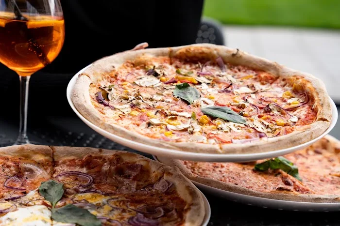 Pizzeria San Giovanni - pizza na telefon Rynek Poznań - Restauracja