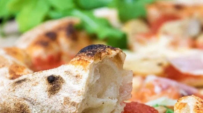 Pizzeria Vesuviana 🍕 włoska pizza neapolitańska z pieca - Restauracja Kraków