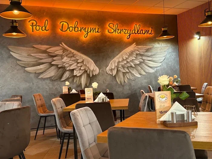 Pod Dobrymi Skrzydłami - Restauracja Piła