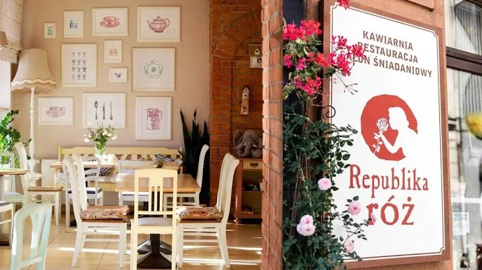 Republika Róż by Andrzej Gołąbek - Restauracja Poznań