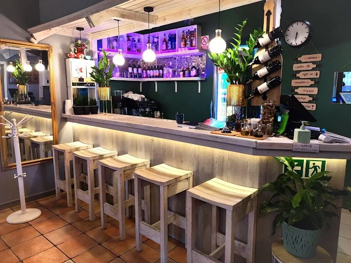RESTAURACJA D&F DELICIOUS FOOD Legnica