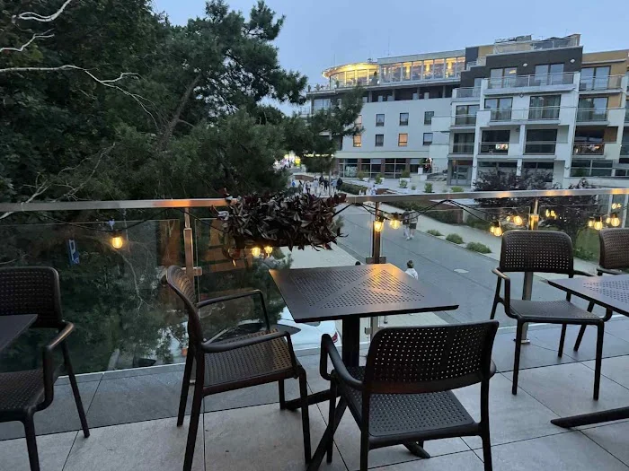 RESTAURACJA PIĄTKA PRZY PLAŻY Władysławowo