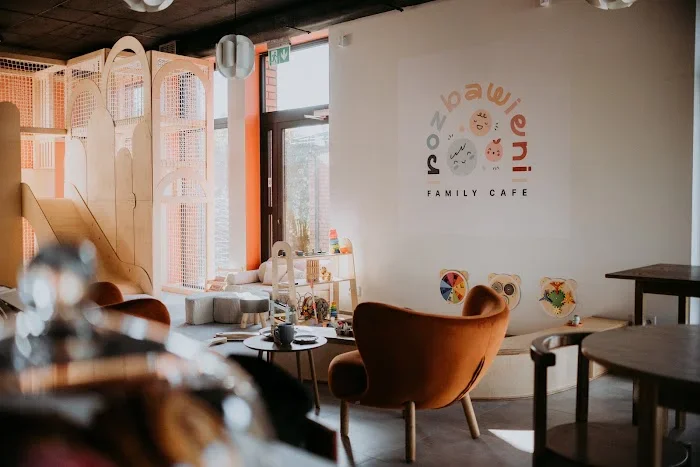 Rozbawieni Family Cafe - Bawialnia dla dzieci & Kawiarnia dla dorosłyc Józefów