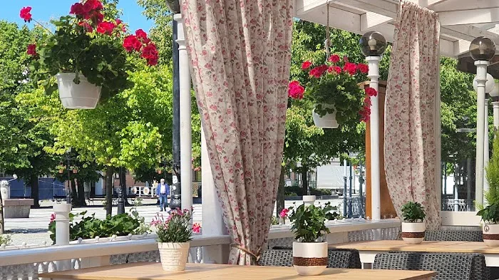 Salonik Babci Krysi - Restauracja Płock