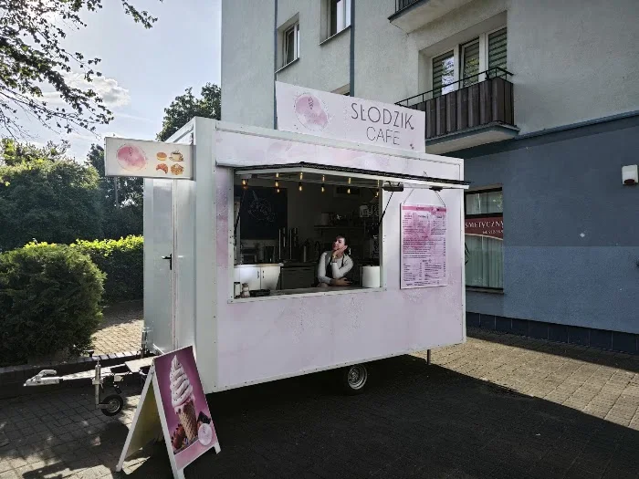 Słodzik Cafe - Lody & Gofry & Kawa - Restauracja Piła