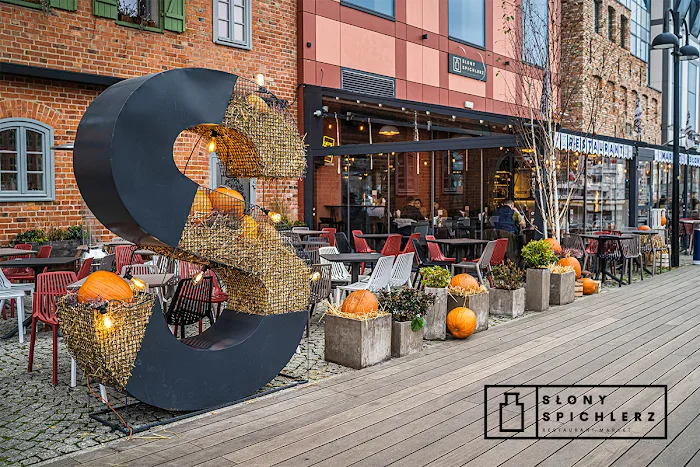 Słony Spichlerz - Food Hall - Restauracja Gdańsk