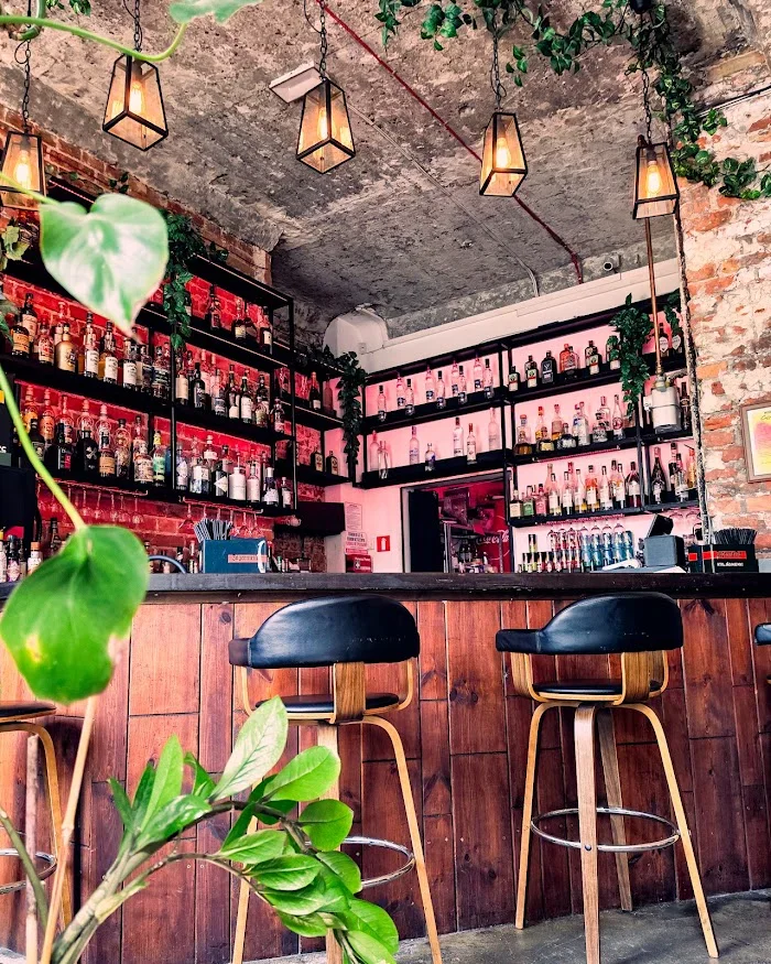 Smolna Hideout Café & Bar - Kawiarnia Warszawa