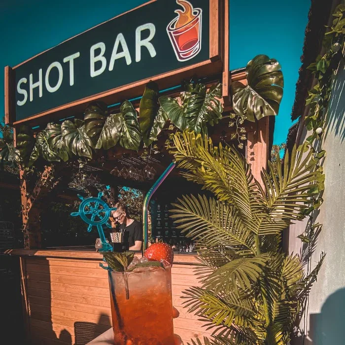 Surf Bar - Shots & Cocktails - Restauracja Łeba