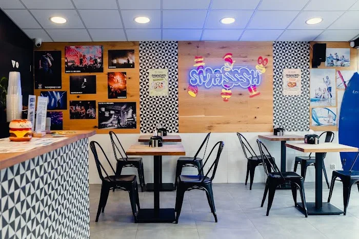 SurfBurger & OMG SMASSSH Dąbrowa - Restauracja Gdańsk