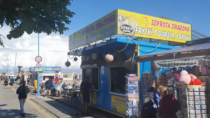 Szprota smażona , Frytki z dorsza - Restauracja Władysławowo