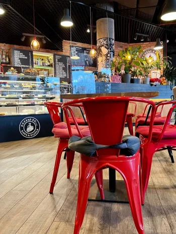 The train to ... Coffee & Bagels - Restauracja Sopot