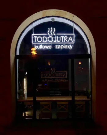 TODOJUTRA - kultowe zapiexy, bajgle and more I kawa, śniadania TYCHY - Restauracja