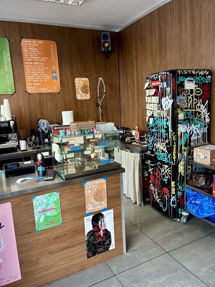TOGO coffee, matcha & shit - Kawiarnia Wrocław