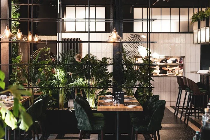 Ukryte Rzeki - Restauracja Łódź