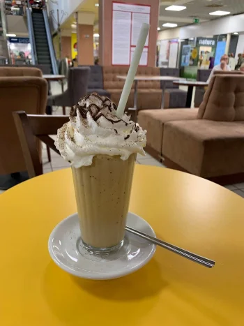 V Caffe. Rodzeński W. - Kawiarnia Wrocław