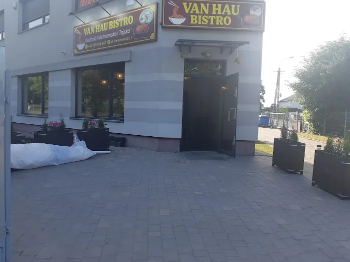 VAN HAU BISTRO - Restauracja Podkowa Leśna
