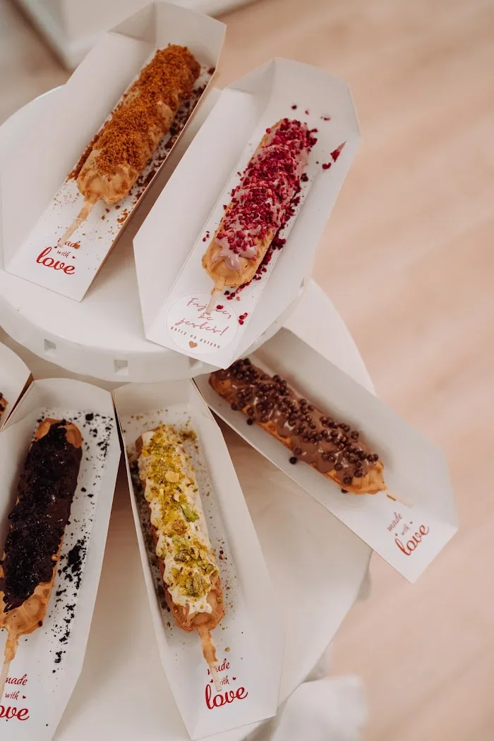 Wooow! Gofry na patyku Kawa Matcha Lody naturalne - Restauracja Sopot