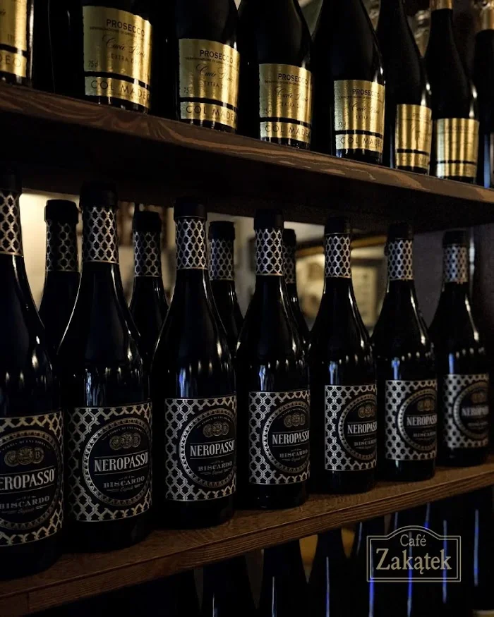 Zakątek Cafe & Wine bar - Kawiarnia Kraków