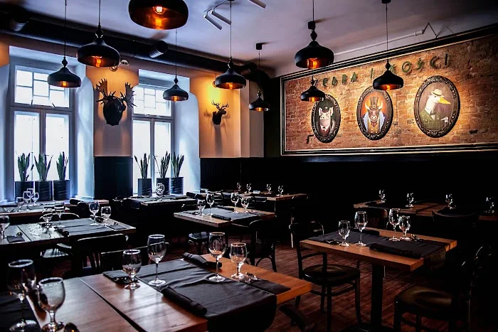 Żebra i Kości - Restauracja Warszawa