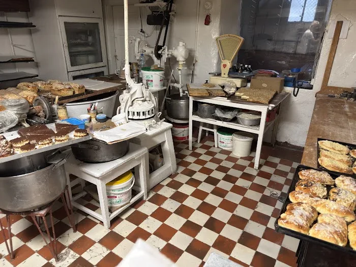 Zygmunt Pańszczyk. Własne wyroby cukiernicze - Restauracja Kielce